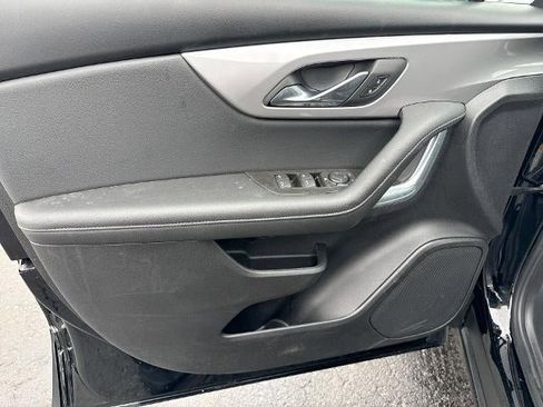 Certified 2025 Chevrolet Blazer LT image 21