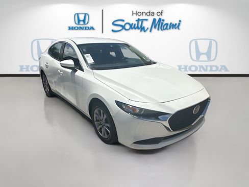 Used 2020 MAZDA MAZDA3 Sedan FWD image 1