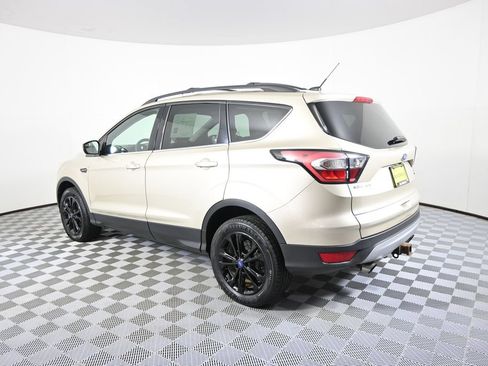 Used 2018 Ford Escape SE AWD/4WD image 4