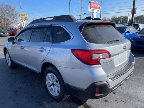 Used 2019 Subaru Outback 2.5i Premium w/ Popular Package #2 image 6