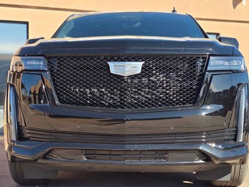 Used 2023 Cadillac Escalade ESV Sport Platinum AWD/4WD image 15