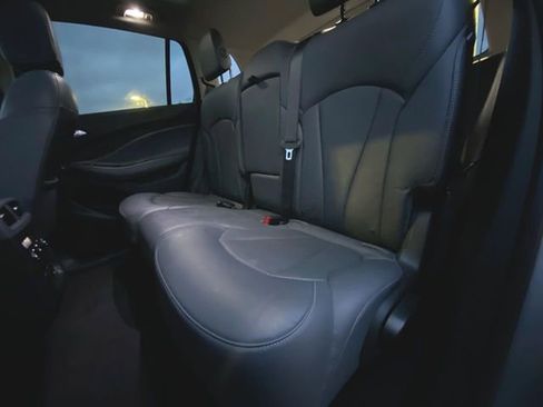 Used 2019 Buick Envision Essence image 24