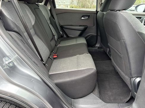 Used 2023 Nissan Rogue SV image 26
