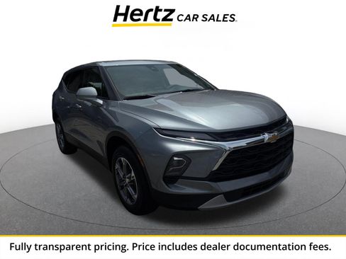 Used 2025 Chevrolet Blazer LT FWD image 1