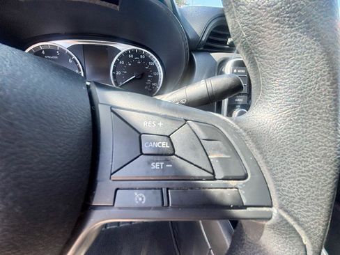 Used 2023 Nissan Versa S FWD image 40