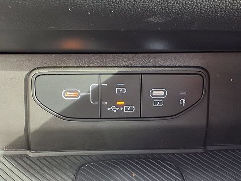 Certified 2026 Kia Sportage SX FWD image 6