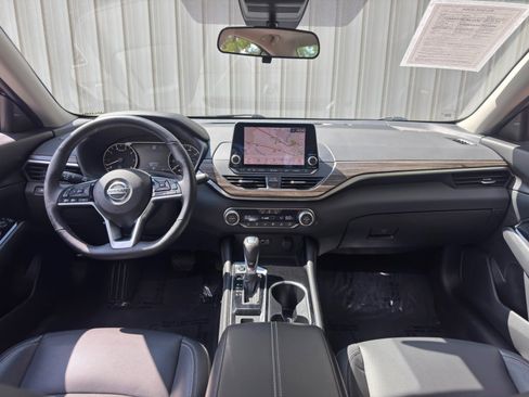 Used 2021 Nissan Altima 2.5 SL FWD image 12
