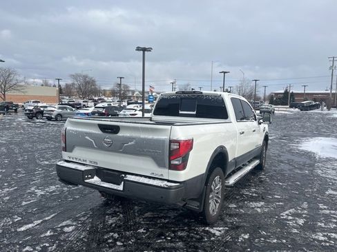 Used 2024 Nissan Titan Platinum Reserve w/ Moonroof Package image 4