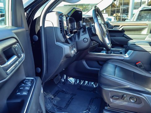 Used 2023 GMC Sierra 1500 SLT w/ SLT Premium Plus Package image 2