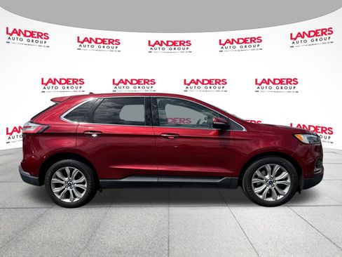 Used 2019 Ford Edge Titanium w/ Equipment Group 301A AWD/4WD image 2