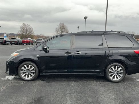 Used 2020 Toyota Sienna Limited Premium image 10