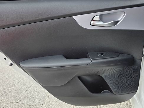 Used 2024 Kia Forte LXS FWD image 13