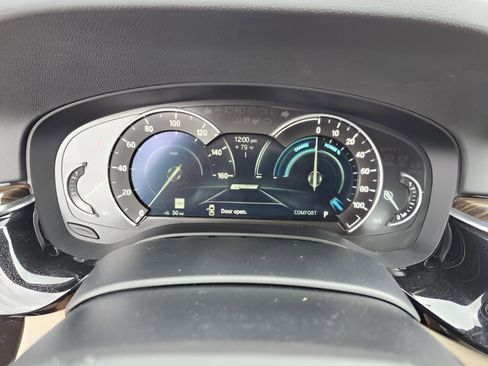 Used 2018 BMW 530e image 19