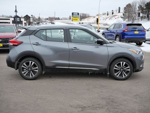 Used 2019 Nissan Kicks SR w/ SR Premium Package image 8