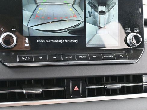 Used 2022 Mitsubishi Outlander SE image 22