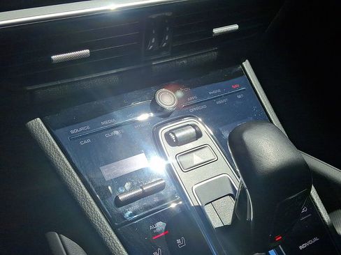 Used 2021 Porsche Cayenne E-Hybrid AWD/4WD image 16