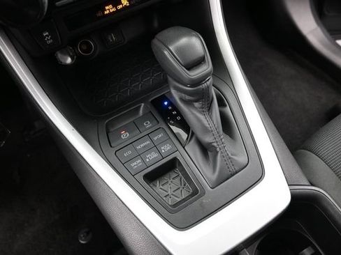 Certified 2025 Toyota RAV4 LE AWD/4WD image 23