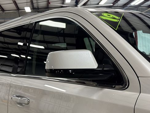 Used 2019 GMC Yukon XL Denali w/ Denali Ultimate Package image 10