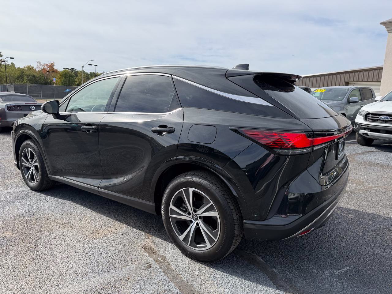 Used 2024 Lexus RX 350 Premium w/ Cold Area Package FWD image 3