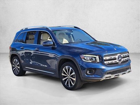 Used 2022 Mercedes-Benz GLB 250 image 3
