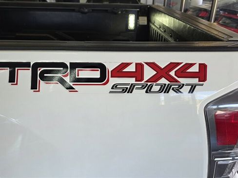 Used 2020 Toyota Tacoma TRD Sport w/ Technology Package AWD/4WD image 34