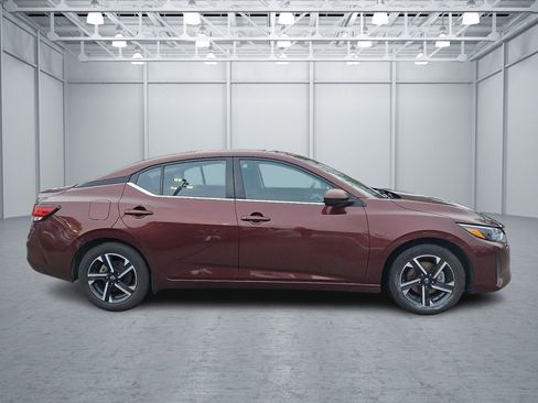 Used 2024 Nissan Sentra SV image 6