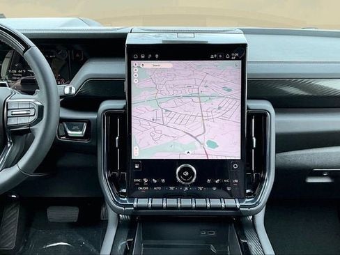 New 2026 GMC Yukon AT4 w/ AT4 Premium Plus Package image 8