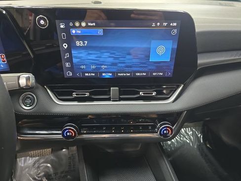Used 2025 Chevrolet Equinox LT w/ Convenience Package II AWD/4WD image 22