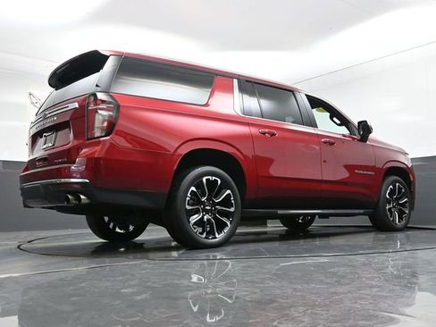 Used 2023 Chevrolet Suburban Premier w/ Premium Package AWD/4WD image 35