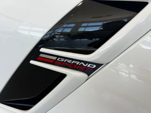 Used 2019 Chevrolet Corvette Grand Sport RWD image 5