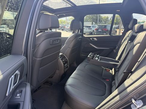Used 2022 BMW X5 xDrive40i w/ M Sport Package AWD/4WD image 5