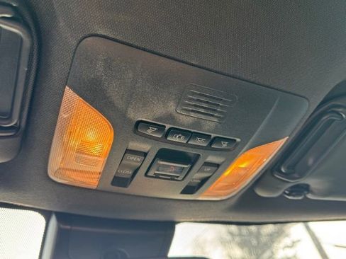 Used 2021 Toyota Corolla SE w/ SE Premium Package image 25