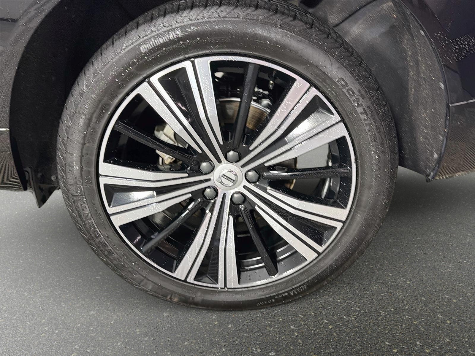 Used 2022 Volvo XC60 B5 Inscription w/ Advanced Package FWD image 30