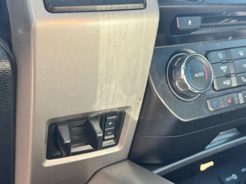 Used 2015 Ford F150 Lariat AWD/4WD image 26
