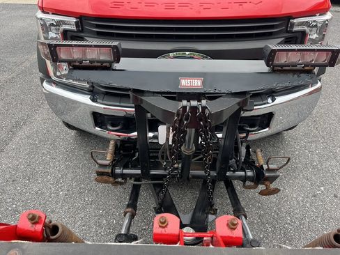 Used 2019 Ford F550 4x4 Regular Cab Super Duty image 54
