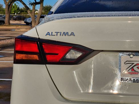 Used 2021 Nissan Altima 2.5 S FWD image 15