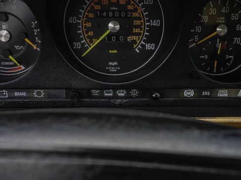 Used 1988 Mercedes-Benz 560 SL image 25