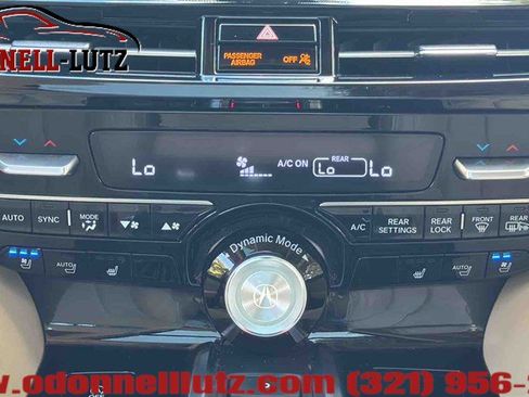 Used 2024 Acura MDX SH-AWD w/ Advance Package image 30