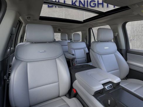 New 2025 Ford Expedition Platinum w/ Driver's Package image 10