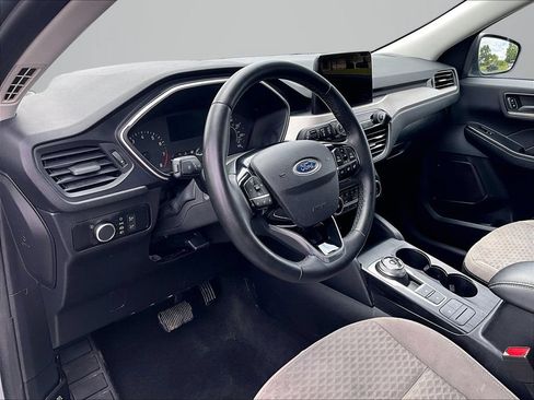 Used 2022 Ford Escape SE w/ Cold Weather Package AWD/4WD image 13