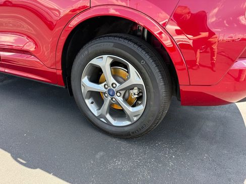Used 2024 Ford Escape ST-Line w/ Tech Pack #1 AWD/4WD image 9
