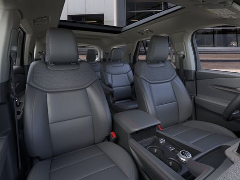New 2026 Ford Explorer Active w/ Active Comfort Package AWD/4WD image 10