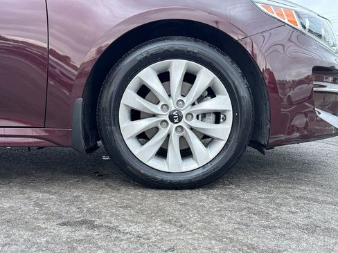 Used 2017 Kia Optima EX image 16