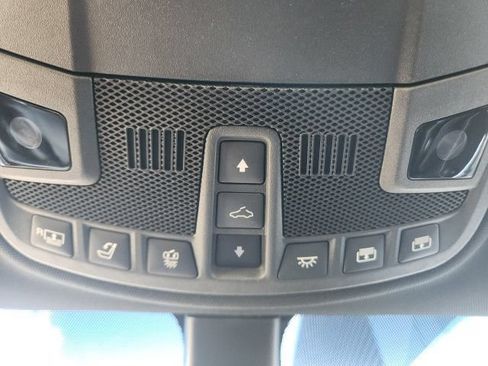 Used 2019 Lincoln Continental Reserve FWD image 32
