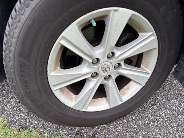 Used 2013 Toyota Highlander SE AWD/4WD image 10