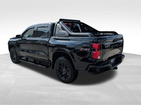 Used 2025 Chevrolet Colorado Z71 w/ Midnight Edition image 5