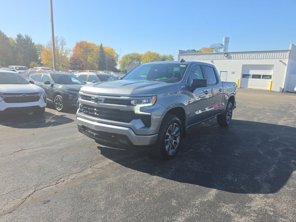 New 2026 Chevrolet Silverado 1500 RST w/ Z71 Off-Road Package AWD/4WD image 3
