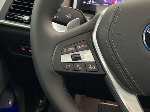 Used 2026 BMW X5 xDrive50e w/ Premium Package image 17