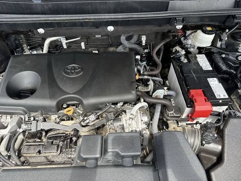 Used 2023 Toyota RAV4 LE AWD/4WD image 29