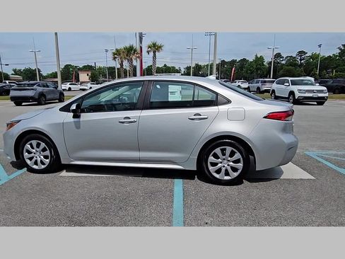 Used 2022 Toyota Corolla LE image 27
